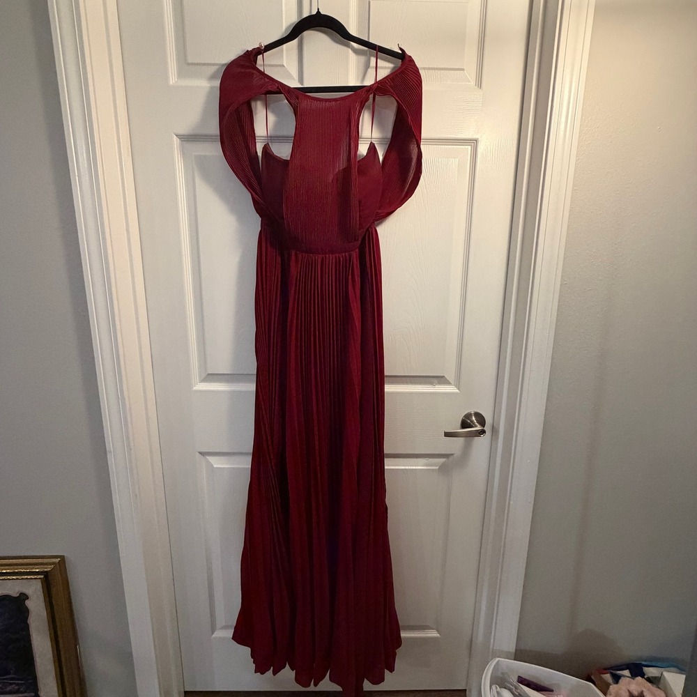 Xtaren Pleated Maxi Dress Burgundy Medium Cold Shoulder Formal Evening Wedding